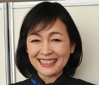 財前直見息子病気と噂された過去 大分移住と現在の意外な進路